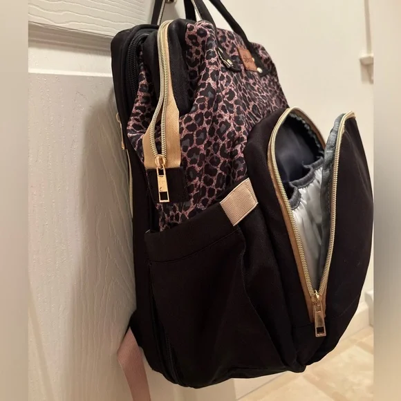 EUC Leopard Print Diaper Bag for Kelsey ❤️ @sweetthangtn - Picture 3 of 7